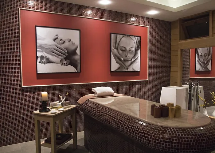 Hotel Family Delta 3*